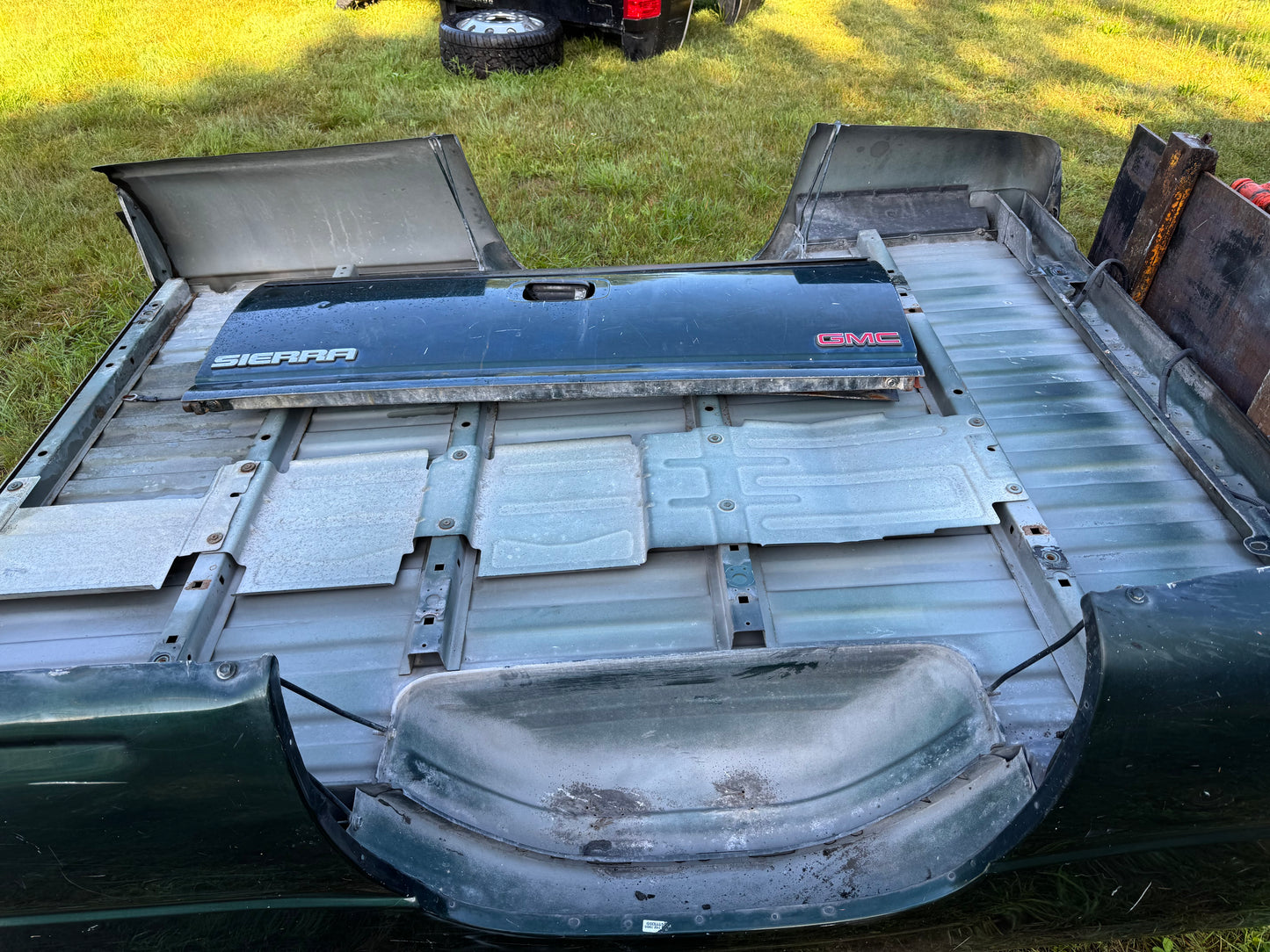 99-06 Silverado/Sierra 8ft bed